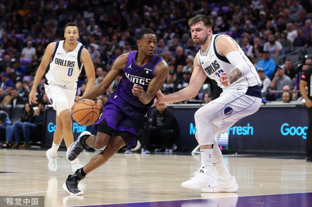 并迫使球队 并迫使球队