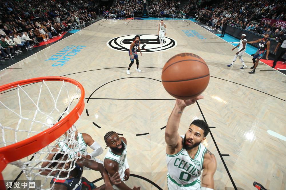 在接受采访 在接受采访